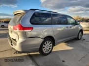 ✅ 2014 Toyota Sienna LE • VIN: 5TDJK3DC2ES092771 • Lot: 91988285. Listed on Copart with 111,257 mi. Free auction sales archive from the USA and detailed vehicle history report at DreamBid. Image 3.