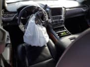 ✅ 2017 Chevrolet Suburban Premier • VIN: 1GNSCJKCXHR290985 • Lot: 76667274. Wystawiony na Copart z przebiegiem 142 730 mil. Bezpłatny archiwum sprzedaży aukcyjnych z USA i szczegółowy raport historii pojazdu na DreamBid. Zdjęcie 8.