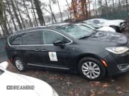 ✅ 2018 Chrysler Pacifica Touring L • VIN: 2C4RC1BGXJR260928 • Lot: 43825608. Wystawiony na IAAI z przebiegiem 147 551 mil. Bezpłatny archiwum sprzedaży aukcyjnych z USA i szczegółowy raport historii pojazdu na DreamBid. Zdjęcie 13.