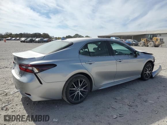 ✅ 2022 Toyota Camry Hybrid SE • VIN: 4T1G31AK4NU593613 • Lot: 87248265. Listed on Copart with 140,557 mi. Free auction sales archive from the USA and detailed vehicle history report at DreamBid. Image 3.