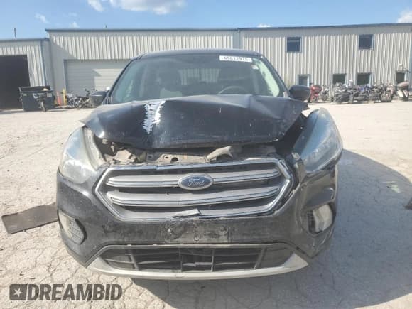 ✅ 2017 Ford Escape SE • VIN: 1FMCU9G91HUD44706 • Lot: 69812975. Wystawiony na Copart z przebiegiem 135 643 mil. Bezpłatny archiwum sprzedaży aukcyjnych z USA i szczegółowy raport historii pojazdu na DreamBid. Zdjęcie 5.
