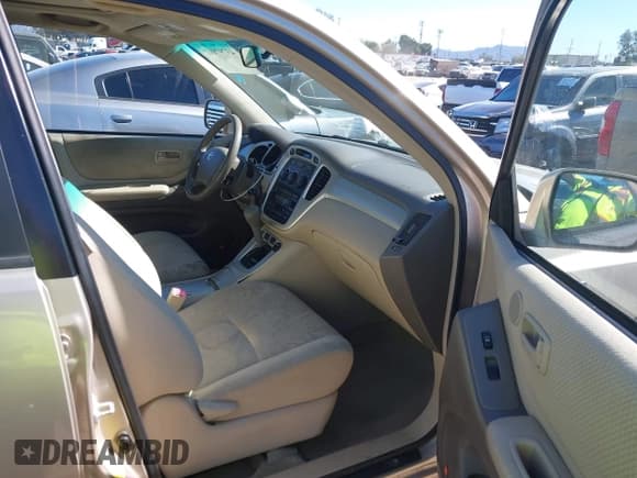 ✅ 2007 Toyota Highlander • VIN: JTEHW21A170039934 • Lot: 43797002. Wystawiony na IAAI z przebiegiem 225 514 mil. Bezpłatny archiwum sprzedaży aukcyjnych z USA i szczegółowy raport historii pojazdu na DreamBid. Zdjęcie 5.