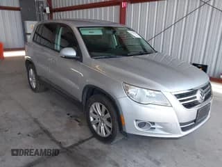 ✅ 2009 Volkswagen Tiguan S • VIN: WVGAV75NX9W002752 • Lot: 42452234. Listed on IAAI with 138,794 mi. Free auction sales archive from the USA and detailed vehicle history report at DreamBid. Image 1.