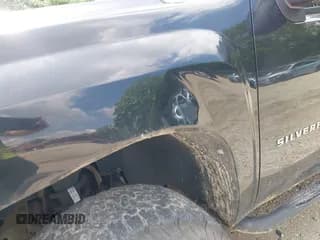 ✅ 2010 Chevrolet Silverado 1500 LT • VIN: 1GCSKSE38AZ281530 • Lot: 42364807. Wystawiony na IAAI z przebiegiem 166 006 mil. Bezpłatny archiwum sprzedaży aukcyjnych z USA i szczegółowy raport historii pojazdu na DreamBid. Zdjęcie 6.