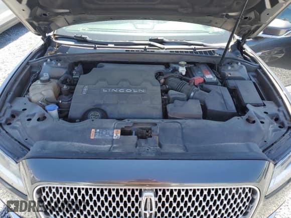 ✅ 2018 Lincoln Continental Livery • VIN: 1LN6L9HK4J5610480 • Lot: 48407065. Listed on Copart with 113,472 mi. Free auction sales archive from the USA and detailed vehicle history report at DreamBid. Image 11.