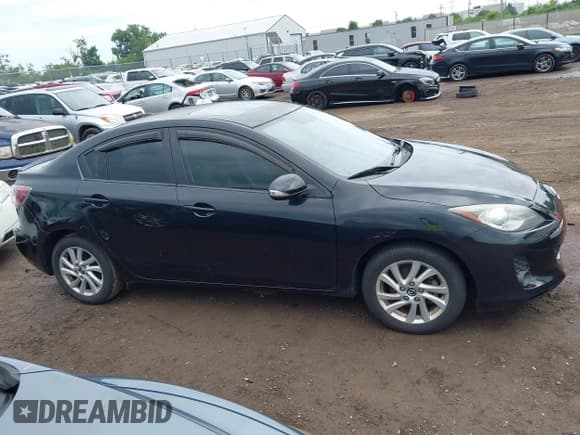 ✅ 2013 Mazda 3 i Grand Touring • VIN: JM1BL1W7XD1780499 • Lot: 42739955. Wystawiony na IAAI z przebiegiem 99 516 mil. Bezpłatny archiwum sprzedaży aukcyjnych z USA i szczegółowy raport historii pojazdu na DreamBid. Zdjęcie 13.
