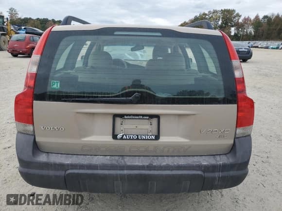 ✅ 2002 Volvo V70 • VIN: YV1SZ58D021072200 • Lot: 89716825. Wystawiony na Copart z przebiegiem 93 033 mil. Bezpłatny archiwum sprzedaży aukcyjnych z USA i szczegółowy raport historii pojazdu na DreamBid. Zdjęcie 6.