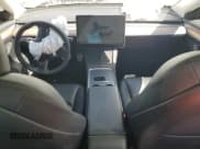 ✅ 2023 Tesla Model 3 Performance • VIN: 5YJ3E1EC1PF706879 • Lot: 53369295. Wystawiony na Copart z przebiegiem 15 825 mil. Bezpłatny archiwum sprzedaży aukcyjnych z USA i szczegółowy raport historii pojazdu na DreamBid. Zdjęcie 8.