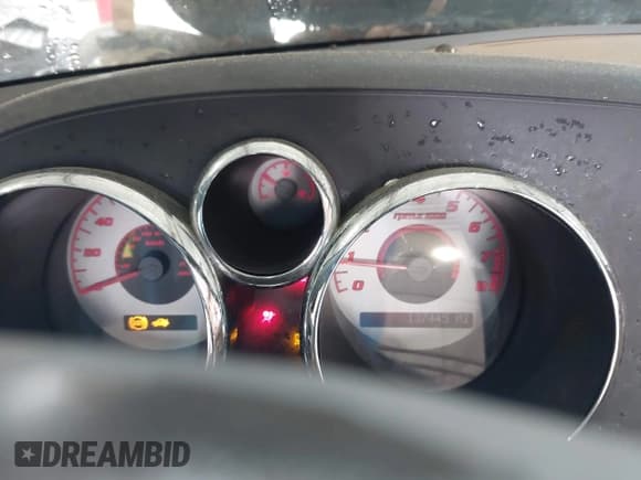 ✅ 2006 Pontiac Solstice • VIN: 1G2MB33BX6Y106500 • Lot: 42433498. Listed on IAAI with 137,445 mi. Free auction sales archive from the USA and detailed vehicle history report at DreamBid. Image 7.