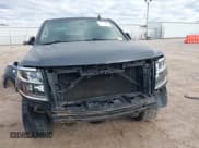 ✅ 2016 Chevrolet Suburban LT • VIN: 1GNSKHKC9GR317622 • Lot: 43579400. Wystawiony na IAAI z przebiegiem 92 808 mil. Bezpłatny archiwum sprzedaży aukcyjnych z USA i szczegółowy raport historii pojazdu na DreamBid. Zdjęcie 13.