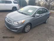 ✅ 2017 Hyundai Accent SE • VIN: KMHCT4AE8HU355519 • Lot: 43554999. Wystawiony na IAAI z przebiegiem 46 660 mil. Bezpłatny archiwum sprzedaży aukcyjnych z USA i szczegółowy raport historii pojazdu na DreamBid. Zdjęcie 2.