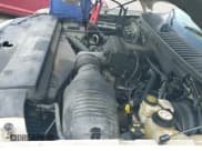 ✅ 2005 Ford Expedition Limited • VIN: 1FMFU20545LA72293 • Lot: 42447989. Wystawiony na IAAI z przebiegiem 182 117 mil. Bezpłatny archiwum sprzedaży aukcyjnych z USA i szczegółowy raport historii pojazdu na DreamBid. Zdjęcie 14.