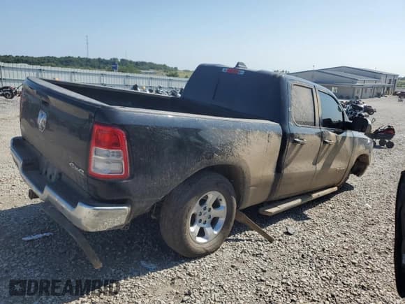 ✅ 2019 Ram 1500 Tradesman • VIN: 1C6SRFCT3KN597102 • Lot: 66844525. Wystawiony na Copart z przebiegiem 102 115 mil. Bezpłatny archiwum sprzedaży aukcyjnych z USA i szczegółowy raport historii pojazdu na DreamBid. Zdjęcie 3.