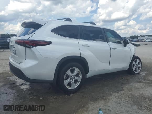 ✅ 2024 Toyota Highlander LE • VIN: 5TDKDRAH3RS540331 • Lot: 83783315. Wystawiony na Copart z przebiegiem 14 365 mil. Bezpłatny archiwum sprzedaży aukcyjnych z USA i szczegółowy raport historii pojazdu na DreamBid. Zdjęcie 3.