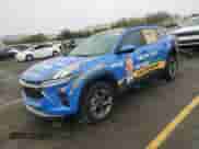 2025 Chevrolet Trax LT z VIN KL77LHEP5SC043418, wystawiony jako Copart lot #81254775 z przebiegiem 13 629 mil mil oraz Szkoda całkowita • Salvage title. Historia ofert i sprzedaży dostępna na DreamBid. Obrazek 1.