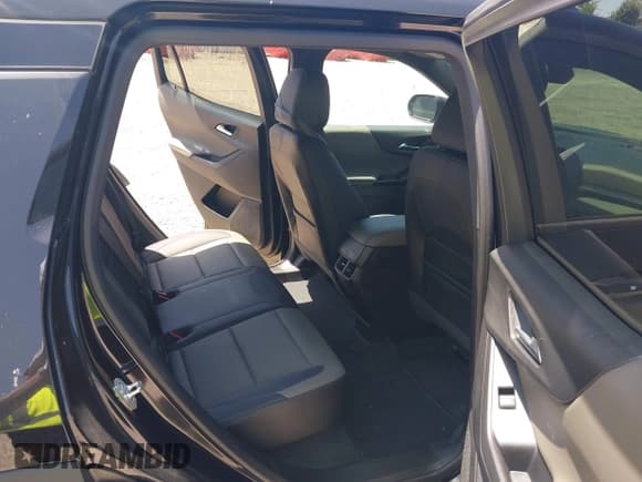 ✅ 2025 Chevrolet Equinox FWD LT • VIN: 3GNAXHEG7SL261109 • Lot: 42672414. Wystawiony na IAAI z przebiegiem 4 697 mil. Bezpłatny archiwum sprzedaży aukcyjnych z USA i szczegółowy raport historii pojazdu na DreamBid. Zdjęcie 8.