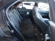 ✅ 2018 Chevrolet Equinox LT • VIN: 2GNAXSEV2J6255815 • Lot: 43528978. Wystawiony na IAAI z przebiegiem 103 238 mil. Bezpłatny archiwum sprzedaży aukcyjnych z USA i szczegółowy raport historii pojazdu na DreamBid. Zdjęcie 8.