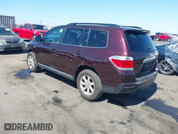 ✅ 2013 Toyota Highlander SE • VIN: 5TDZK3EH9DS139659 • Лот: 43239624. Опубликован ранее на IAAI с пробегом 169 390 миль. Бесплатный доступ к архиву аукционных продаж из США и подробный отчёт об истории автомобиля на DreamBid. Изображение 3.