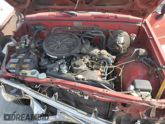 ✅ 1987 Toyota Pickup • VIN: JT4RN50R5H0241102 • Лот: 50074245. Опубликован ранее на Copart с пробегом 201 590 миль. Бесплатный доступ к архиву аукционных продаж из США и подробный отчёт об истории автомобиля на DreamBid. Изображение 13.