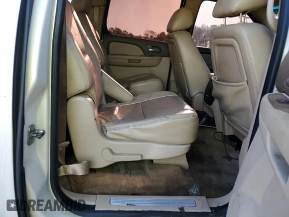 ✅ 2012 Chevrolet Suburban LTZ • VIN: 1GNSCKE01CR220422 • Lot: 81174644. Wystawiony na Copart z przebiegiem 257 343 mil. Bezpłatny archiwum sprzedaży aukcyjnych z USA i szczegółowy raport historii pojazdu na DreamBid. Zdjęcie 11.