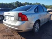 ✅ 2008 Volvo S40 2.4L • VIN: YV1MS382X82388111 • Lot: 43470177. Listed on IAAI with 173,122 mi. Free auction sales archive from the USA and detailed vehicle history report at DreamBid. Image 4.