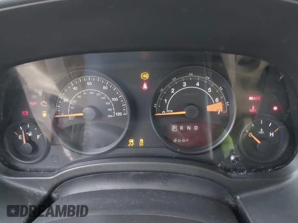 ✅ 2016 Jeep Patriot Latitude • VIN: 1C4NJPFAXGD503243 • Lot: 43717617. Wystawiony na IAAI z przebiegiem 120 273 mil. Bezpłatny archiwum sprzedaży aukcyjnych z USA i szczegółowy raport historii pojazdu na DreamBid. Zdjęcie 7.