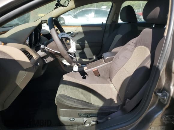 ✅ 2012 Chevrolet Malibu 1LT • VIN: 1G1ZC5E07CF271863 • Lot: 75804854. Listed on Copart with 151,150 mi. Free auction sales archive from the USA and detailed vehicle history report at DreamBid. Image 7.