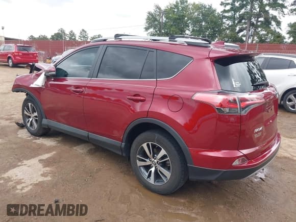 ✅ 2018 Toyota RAV4 XLE • VIN: 2T3WFREV4JW495415 • Lot: 43297469. Listed on IAAI with Not provided. Free auction sales archive from the USA and detailed vehicle history report at DreamBid. Image 3.