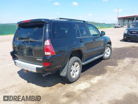 ✅ 2003 Toyota 4Runner SR5 • VIN: JTEBT14R238006186 • Lot: 42675529. Listed on IAAI with 129,182 mi. Free auction sales archive from the USA and detailed vehicle history report at DreamBid. Image 4.