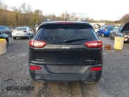 ✅ 2016 Jeep Cherokee Altitude • VIN: 1C4PJMAS9GW300453 • Lot: 43552599. Wystawiony na IAAI z przebiegiem 131 990 mil. Bezpłatny archiwum sprzedaży aukcyjnych z USA i szczegółowy raport historii pojazdu na DreamBid. Zdjęcie 16.