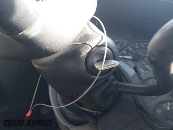 2002 Chevrolet Tahoe LS with VIN 1GNEC13Z22R147231, listed as a IAAI auction lot 42317819 with 227,904 mi miles and . Bid and sale history available at DreamBid. Image 11.