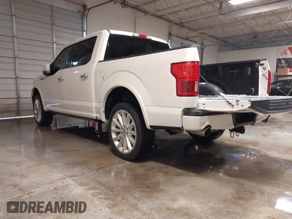 ✅ 2019 Ford F-150 Limited • VIN: 1FTEW1EG2KFB03615 • Lot: 41377061. Wystawiony na IAAI z przebiegiem 92 176 mil. Bezpłatny archiwum sprzedaży aukcyjnych z USA i szczegółowy raport historii pojazdu na DreamBid. Zdjęcie 3.