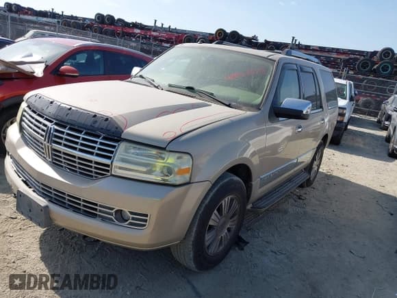✅ 2007 Lincoln Navigator • VIN: 5LMFU27567LJ25484 • Lot: 42052572. Wystawiony na IAAI z przebiegiem 168 050 mil. Bezpłatny archiwum sprzedaży aukcyjnych z USA i szczegółowy raport historii pojazdu na DreamBid. Zdjęcie 2.