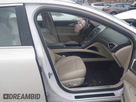 ✅ 2017 Lincoln MKZ Reserve • VIN: 3LN6L5E92HR664751 • Lot: 43664414. Wystawiony na IAAI z przebiegiem 42 582 mil. Bezpłatny archiwum sprzedaży aukcyjnych z USA i szczegółowy raport historii pojazdu na DreamBid. Zdjęcie 5.