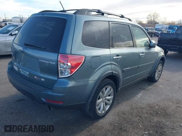 ✅ 2011 Subaru Forester X Limited • VIN: JF2SHBFC1BH762211 • Lot: 43616046. Listed on IAAI with 137,275 mi. Free auction sales archive from the USA and detailed vehicle history report at DreamBid. Image 4.
