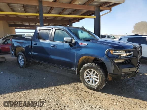 ✅ 2019 Chevrolet Silverado 1500 LT • VIN: 1GCUYDED4KZ121450 • Lot: 76773894. Wystawiony na Copart z przebiegiem 20 257 mil. Bezpłatny archiwum sprzedaży aukcyjnych z USA i szczegółowy raport historii pojazdu na DreamBid. Zdjęcie 4.