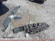 2001 Chevrolet Tahoe LT z VIN 1GNEK13T01R220304, wystawiony jako IAAI lot #42322561 z przebiegiem 139 197 mil mil oraz . Historia ofert i sprzedaży dostępna na DreamBid. Obrazek 12.