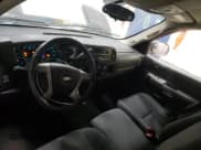 ✅ 2009 Chevrolet Silverado 2500HD LT • VIN: 1GCHK59K29E127525 • Лот: 87948455. Опубликован ранее на Copart с пробегом 128 402 миль. Бесплатный доступ к архиву аукционных продаж из США и подробный отчёт об истории автомобиля на DreamBid. Изображение 8.