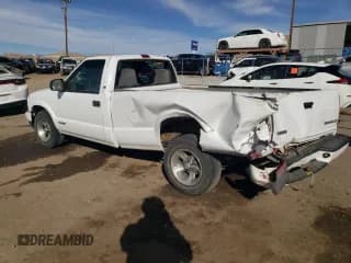 ✅ 2002 Chevrolet S-10 LS • VIN: 1GCCS14W728210093 • Лот: 47497905. Опубликован ранее на Copart с пробегом 137 825 миль. Бесплатный доступ к архиву аукционных продаж из США и подробный отчёт об истории автомобиля на DreamBid. Изображение 2.