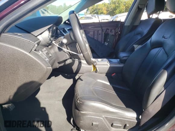 ✅ 2010 Cadillac CTS Performance • VIN: 1G6DJ5EG6A0119516 • Lot: 74992584. Wystawiony na Copart z przebiegiem 122 430 mil. Bezpłatny archiwum sprzedaży aukcyjnych z USA i szczegółowy raport historii pojazdu na DreamBid. Zdjęcie 7.