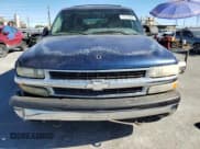 ✅ 2000 Chevrolet Suburban LS • VIN: 3GNEC16T7YG229228 • Lot: 71917695. Listed on Copart with 190,311 mi. Free auction sales archive from the USA and detailed vehicle history report at DreamBid. Image 5.