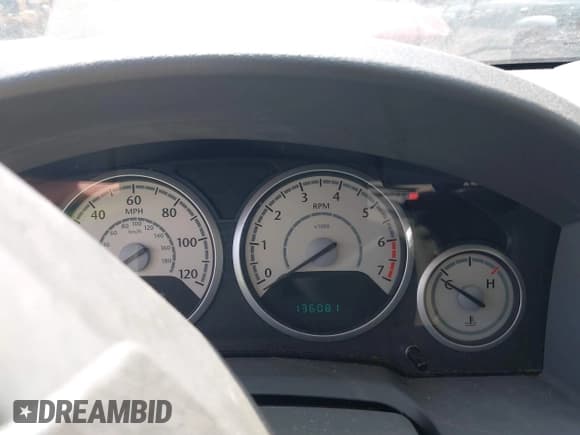 ✅ 2010 Chrysler Town & Country LX • VIN: 2A4RR2D17AR405642 • Lot: 42264125. Wystawiony na IAAI z przebiegiem 136 081 mil. Bezpłatny archiwum sprzedaży aukcyjnych z USA i szczegółowy raport historii pojazdu na DreamBid. Zdjęcie 7.