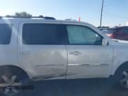 ✅ 2013 Honda Pilot Touring • VIN: 5FNYF4H90DB001880 • Lot: 43519244. Listed on IAAI with 199,875 mi. Free auction sales archive from the USA and detailed vehicle history report at DreamBid. Image 13.