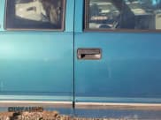 ✅ 1998 Chevrolet Silverado 1500 • VIN: 1GCEK19R3WE242218 • Lot: 90599695. Listed on Copart with 219,356 mi. Free auction sales archive from the USA and detailed vehicle history report at DreamBid. Image 10.