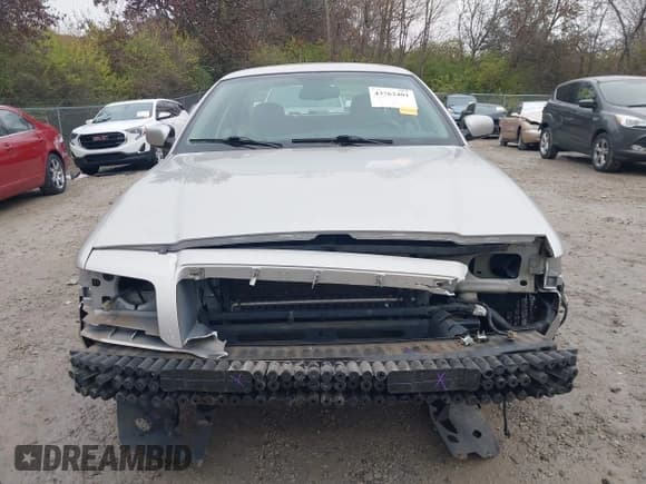 ✅ 2008 Mercury Grand Marquis LS • VIN: 2MEFM75V38X611888 • Lot: 43762401. Wystawiony na IAAI z przebiegiem 139 533 mil. Bezpłatny archiwum sprzedaży aukcyjnych z USA i szczegółowy raport historii pojazdu na DreamBid. Zdjęcie 13.