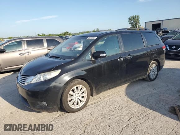 ✅ 2013 Toyota Sienna XLE • VIN: 5TDYK3DC8DS402578 • Lot: 66473395. Wystawiony na Copart z przebiegiem Nie podano. Bezpłatny archiwum sprzedaży aukcyjnych z USA i szczegółowy raport historii pojazdu na DreamBid. Zdjęcie 1.