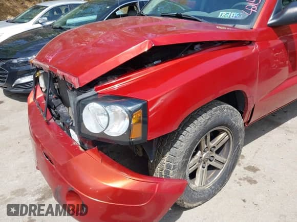 2007 Dodge Dakota SLT with VIN 1D7HW48K87S270838, listed as a IAAI auction lot 42150101 with 225,761 mi miles and . Bid and sale history available at DreamBid. Image 6.