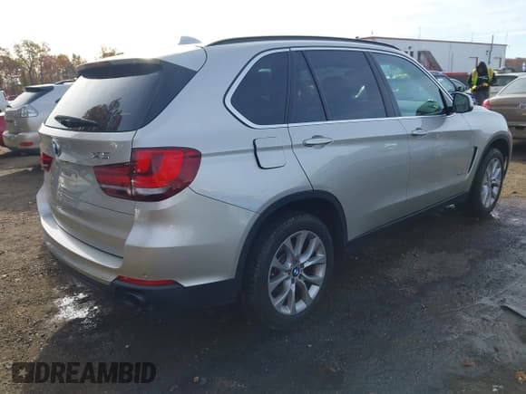 ✅ 2016 BMW X5 xDrive35i • VIN: 5UXKR0C5XG0P29024 • Lot: 43597508. Listed on IAAI with 114,195 mi. Free auction sales archive from the USA and detailed vehicle history report at DreamBid. Image 4.