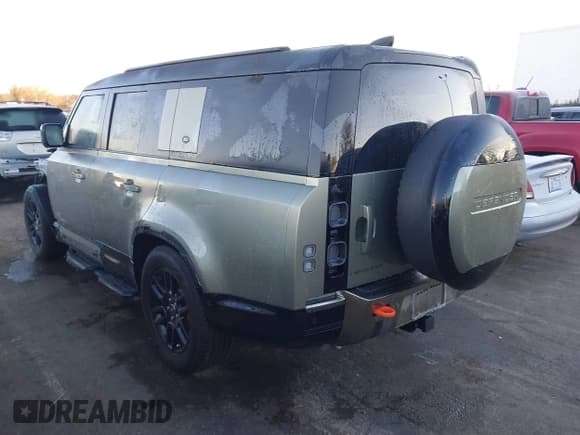 ✅ 2024 Land Rover Defender X • VIN: SALEXFEU8R2352205 • Лот: 41274333. Опубликован ранее на IAAI с пробегом 730 миль. Бесплатный доступ к архиву аукционных продаж из США и подробный отчёт об истории автомобиля на DreamBid. Изображение 3.