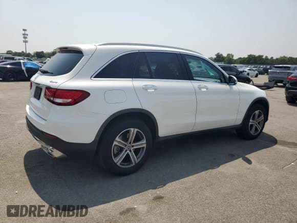 ✅ 2018 Mercedes-Benz GLC 300 • VIN: WDC0G4KB6JV041894 • Лот: 67183585. Опубликован ранее на Copart с пробегом 66 352 миль. Бесплатный доступ к архиву аукционных продаж из США и подробный отчёт об истории автомобиля на DreamBid. Изображение 3.